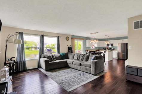 6624 Lakestone Court Indianapolis IN 46237