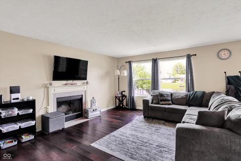 6624 Lakestone Court Indianapolis IN 46237