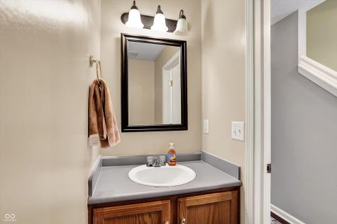 6624 Lakestone Court Indianapolis IN 46237