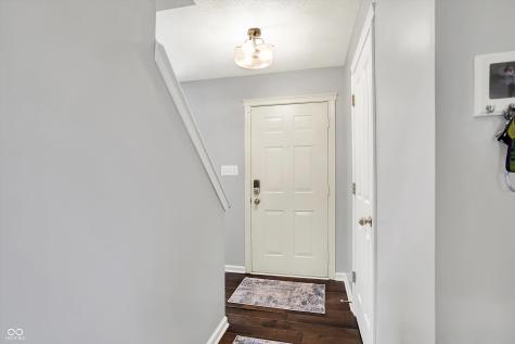 6624 Lakestone Court Indianapolis IN 46237