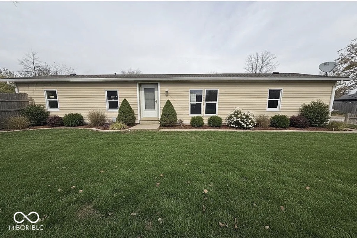 52 Fountain Lake Drive Greenfield IN 46140