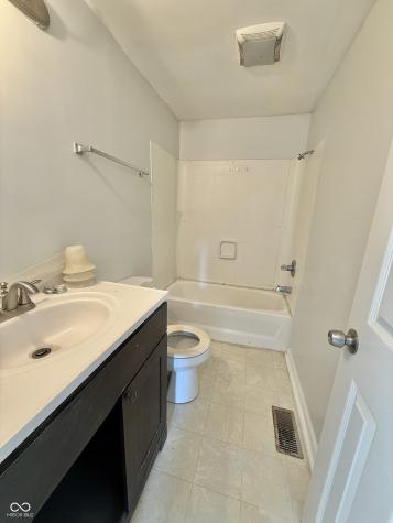 52 Fountain Lake Drive Greenfield IN 46140