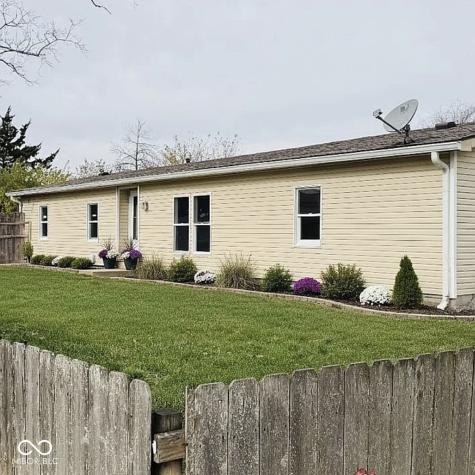52 Fountain Lake Drive Greenfield IN 46140