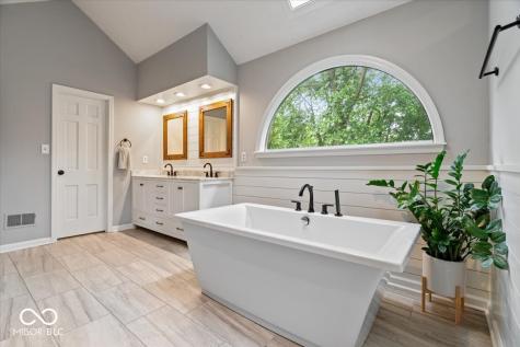 5003 Saint Charles Place Carmel IN 46033