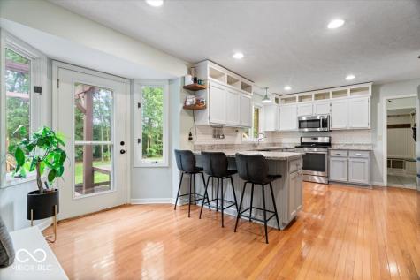 5003 Saint Charles Place Carmel IN 46033