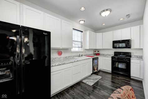 286 Angelina Way Avon IN 46123