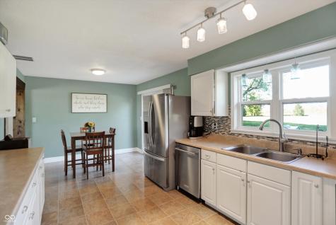 4220 E 550 S Lebanon IN 46052