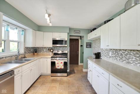 4220 E 550 S Lebanon IN 46052