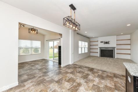 18372 Clayborne Drive Westfield IN 46074