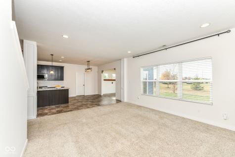 18372 Clayborne Drive Westfield IN 46074