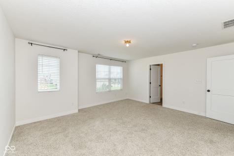 18372 Clayborne Drive Westfield IN 46074