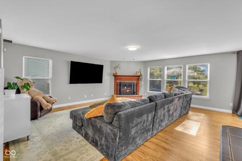 10328 Windward Drive Indianapolis IN 46234
