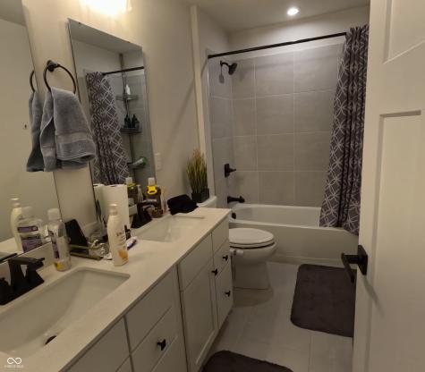 16789 Ayshire Drive Fishers IN 46037