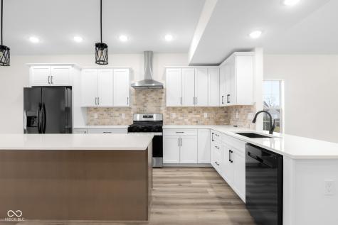 3214 Skyview Court Columbus IN 47203