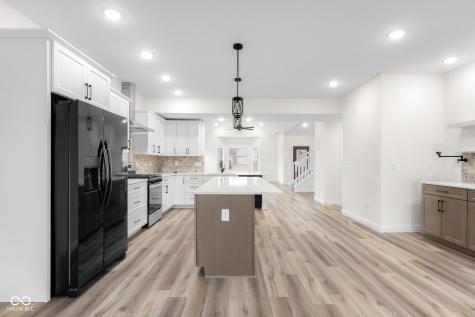 3214 Skyview Court Columbus IN 47203
