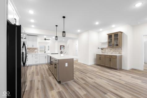 3214 Skyview Court Columbus IN 47203