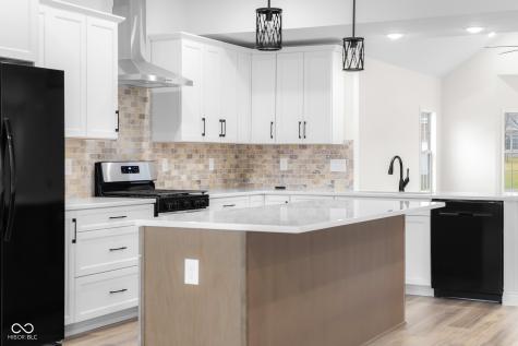 3214 Skyview Court Columbus IN 47203