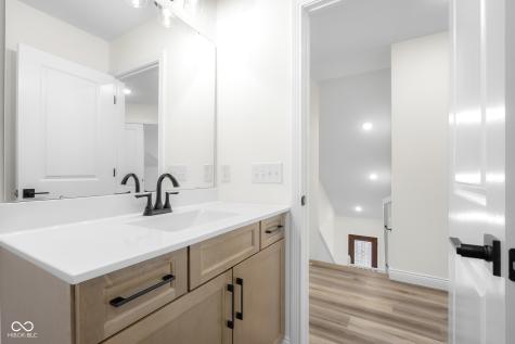 3214 Skyview Court Columbus IN 47203