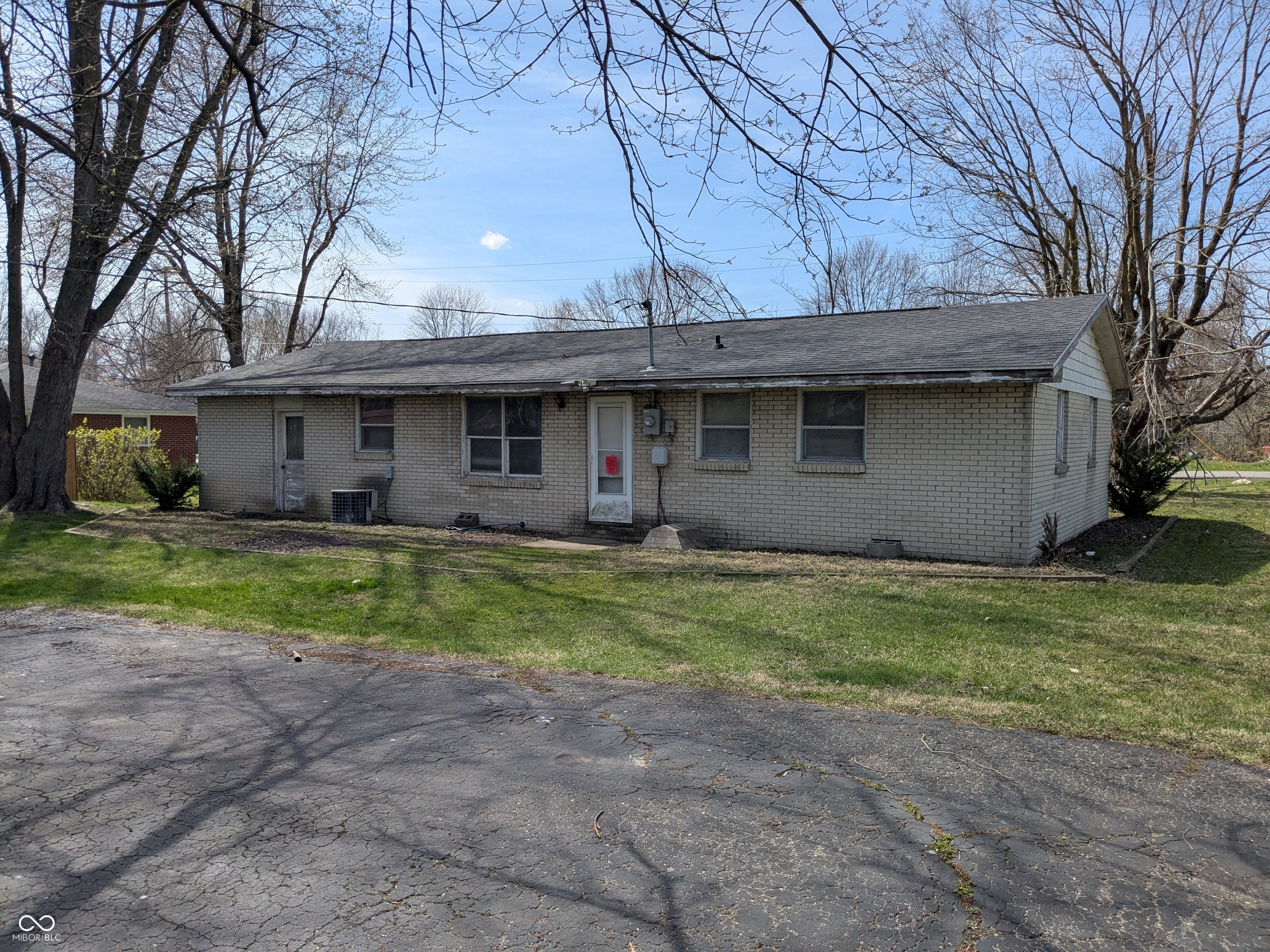 5961 N 200 W Columbus IN 47201