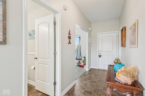 1749 N Creekwater Pass Greenfield IN 46140