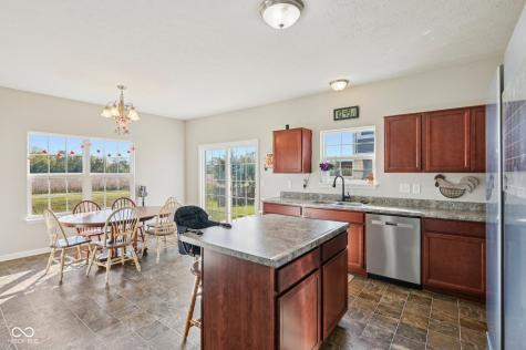 1749 N Creekwater Pass Greenfield IN 46140