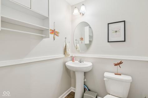 1749 N Creekwater Pass Greenfield IN 46140