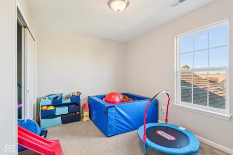 1749 N Creekwater Pass Greenfield IN 46140