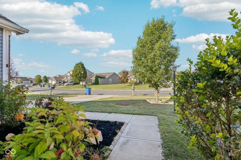 1749 N Creekwater Pass Greenfield IN 46140
