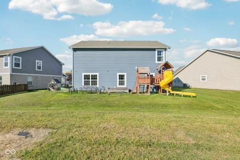 1749 N Creekwater Pass Greenfield IN 46140
