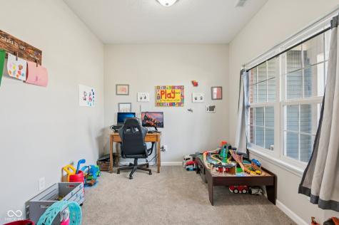 1749 N Creekwater Pass Greenfield IN 46140