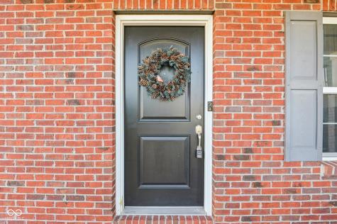 1749 N Creekwater Pass Greenfield IN 46140