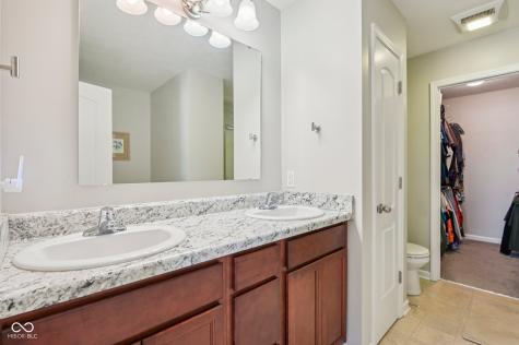 1749 N Creekwater Pass Greenfield IN 46140