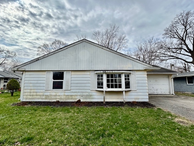 9855 Ellis Drive Indianapolis IN 46235