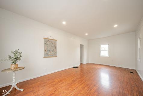 1122 S 14th Street New Castle IN 47362