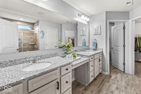 12930 Gilmour Drive Fishers IN 46037