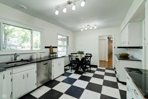 351 W 63rd Street Indianapolis IN 46260