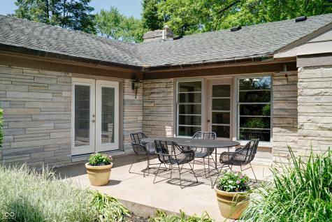 351 W 63rd Street Indianapolis IN 46260