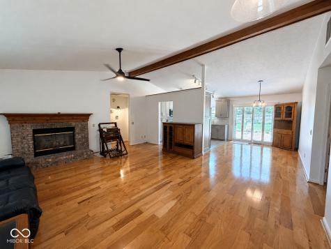 152 E 300 S Crawfordsville IN 47933