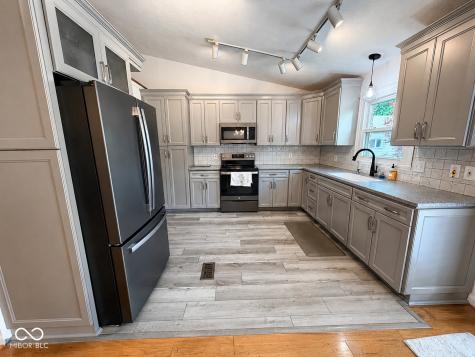 152 E 300 S Crawfordsville IN 47933
