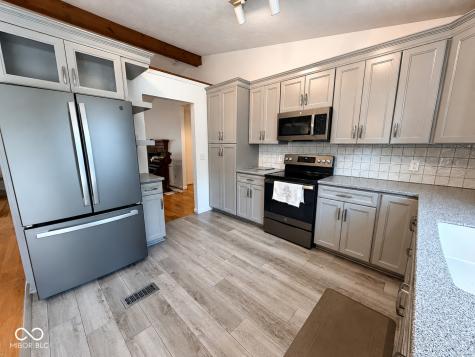 152 E 300 S Crawfordsville IN 47933