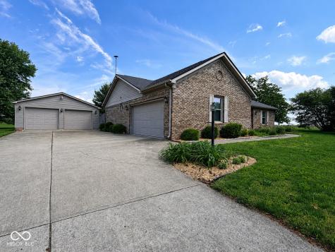 152 E 300 S Crawfordsville IN 47933