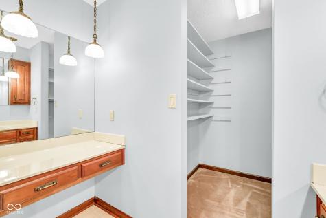 5697 Ridge Hill Way Avon IN 46123