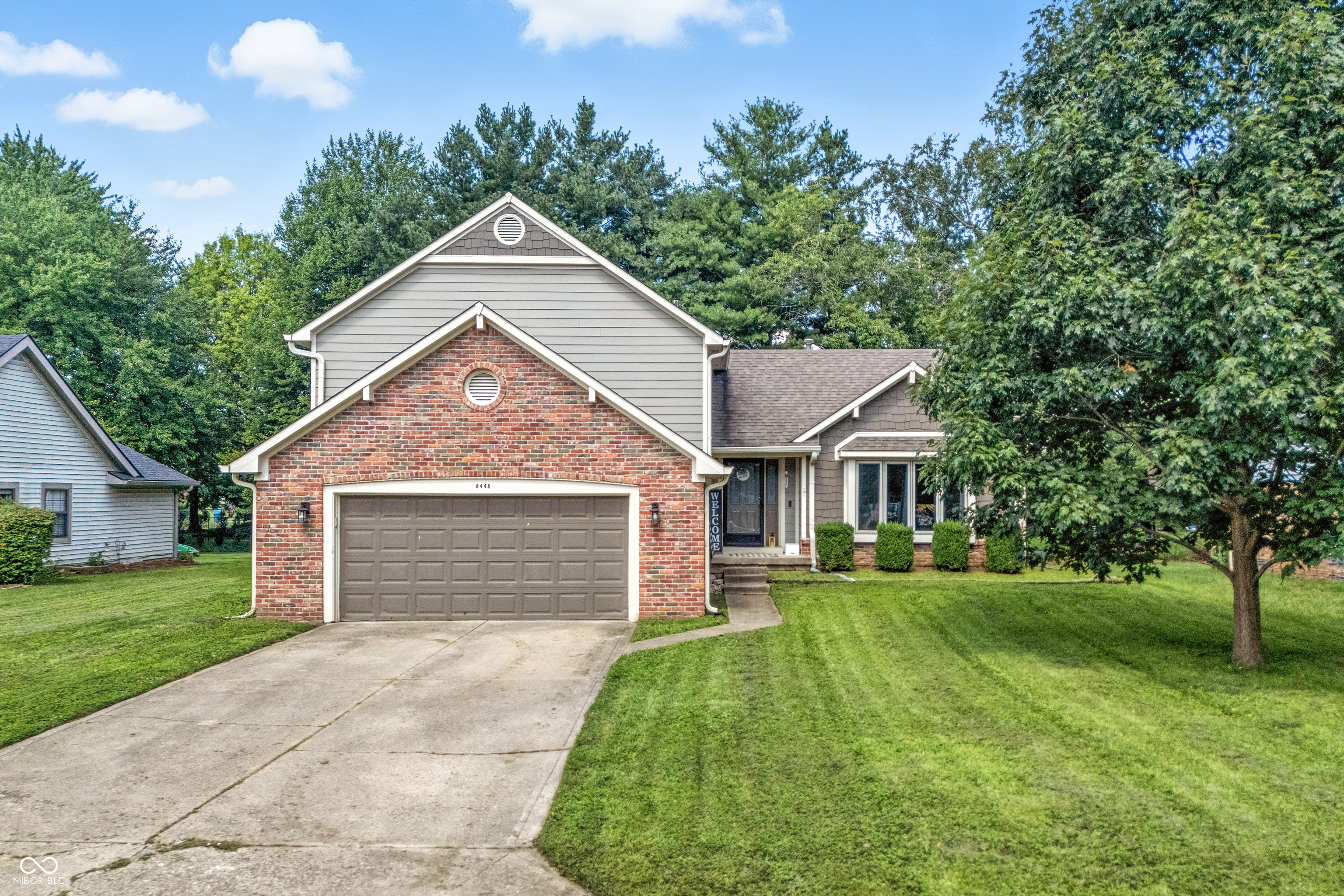 8448 Seattle Slew Lane Indianapolis IN 46217