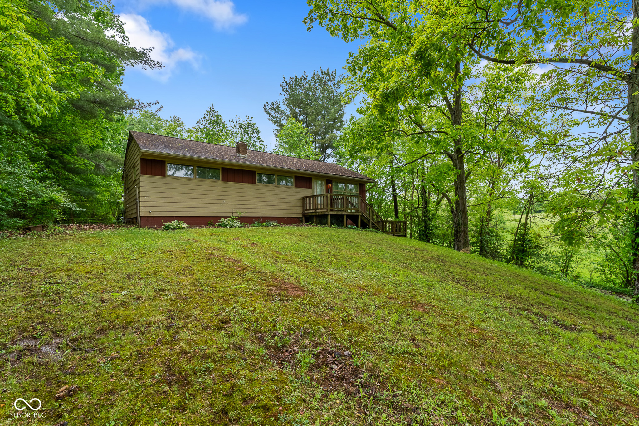 221 W Chester Drive Ellettsville IN 47429