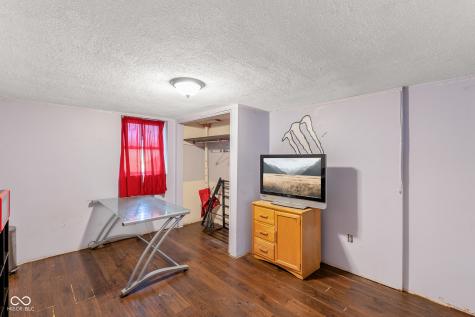 221 W Chester Drive Ellettsville IN 47429