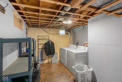 221 W Chester Drive Ellettsville IN 47429