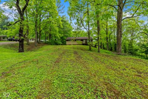 221 W Chester Drive Ellettsville IN 47429