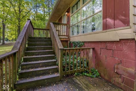 221 W Chester Drive Ellettsville IN 47429