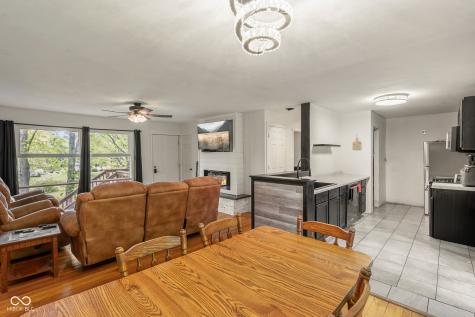 221 W Chester Drive Ellettsville IN 47429