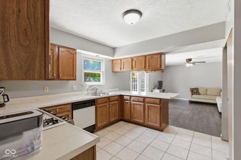 7830 Oakshot Lane Indianapolis IN 46268